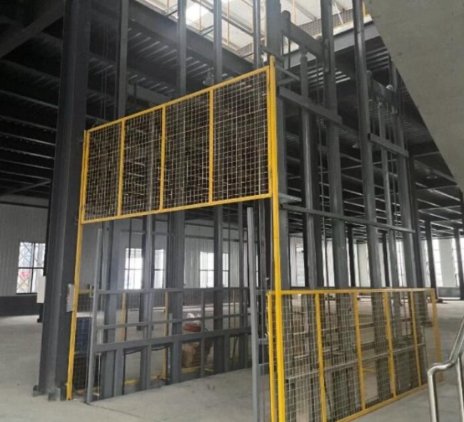 巴青请详细介绍一下货梯安装在室外的维护方法